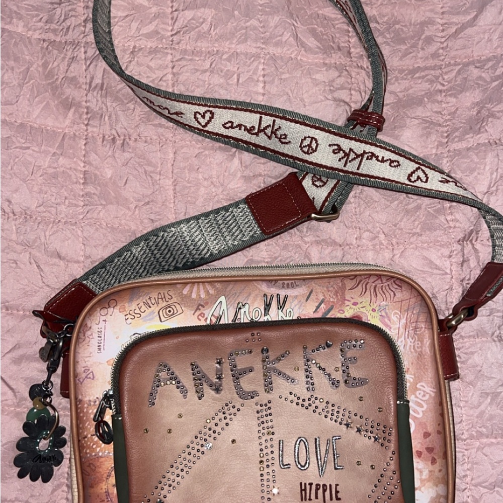 Anekke Taupe Stylish Crossbody Bag - 'Love Hippie' ‘Peace’ 3 Pocket NWOT